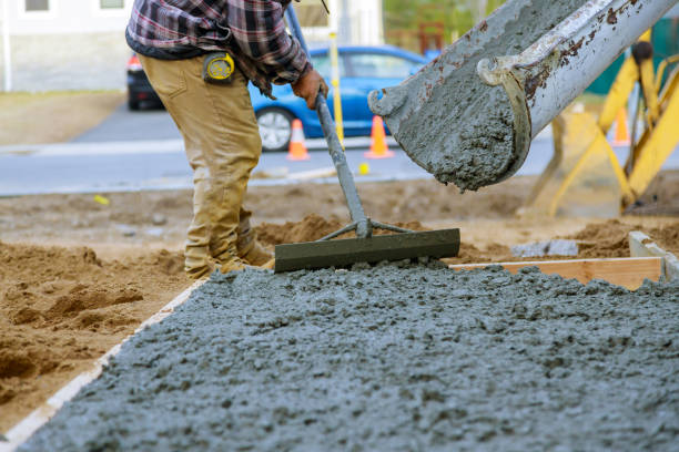 Best Concrete Sidewalk Installation  in Luray, VA